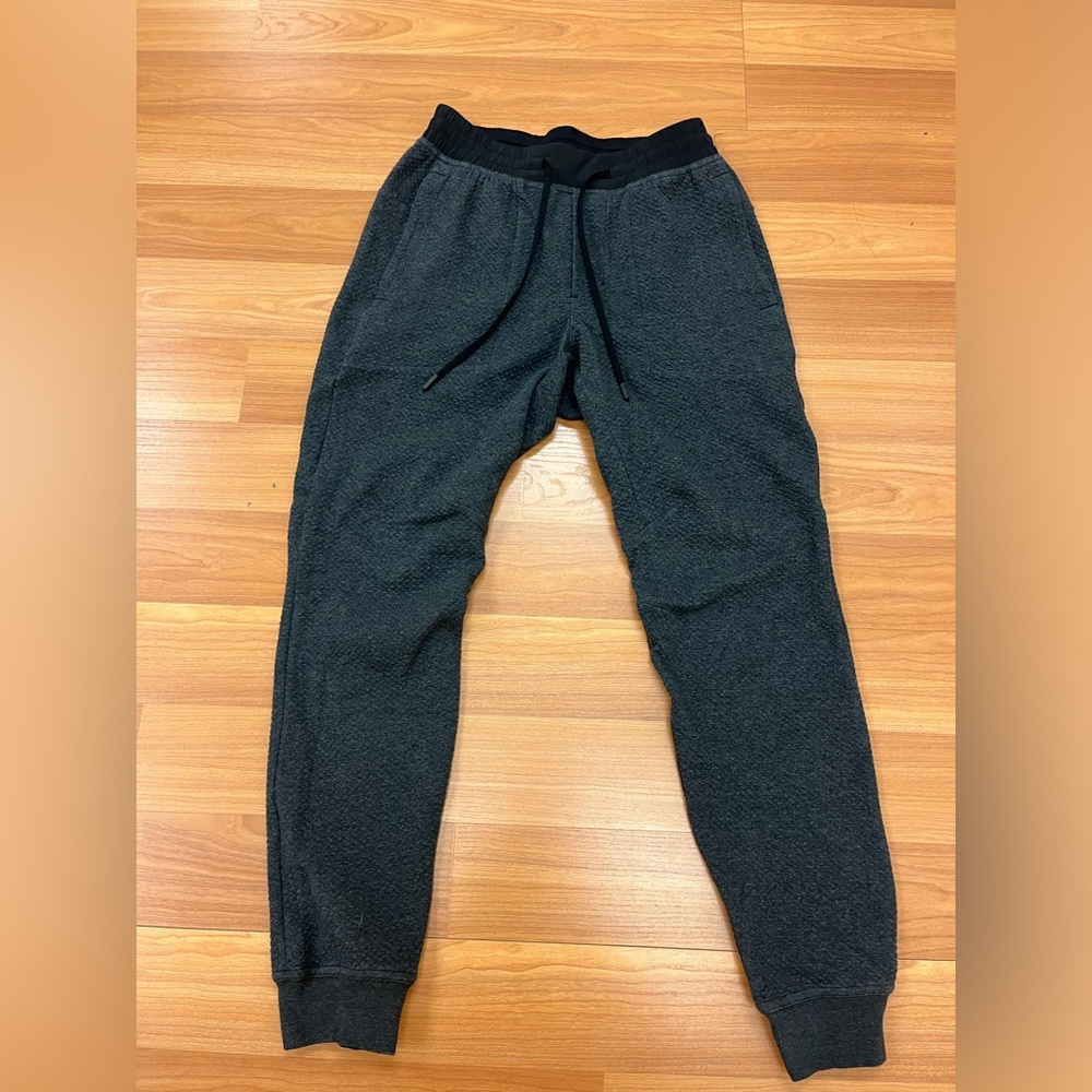Lululemon men’s joggers